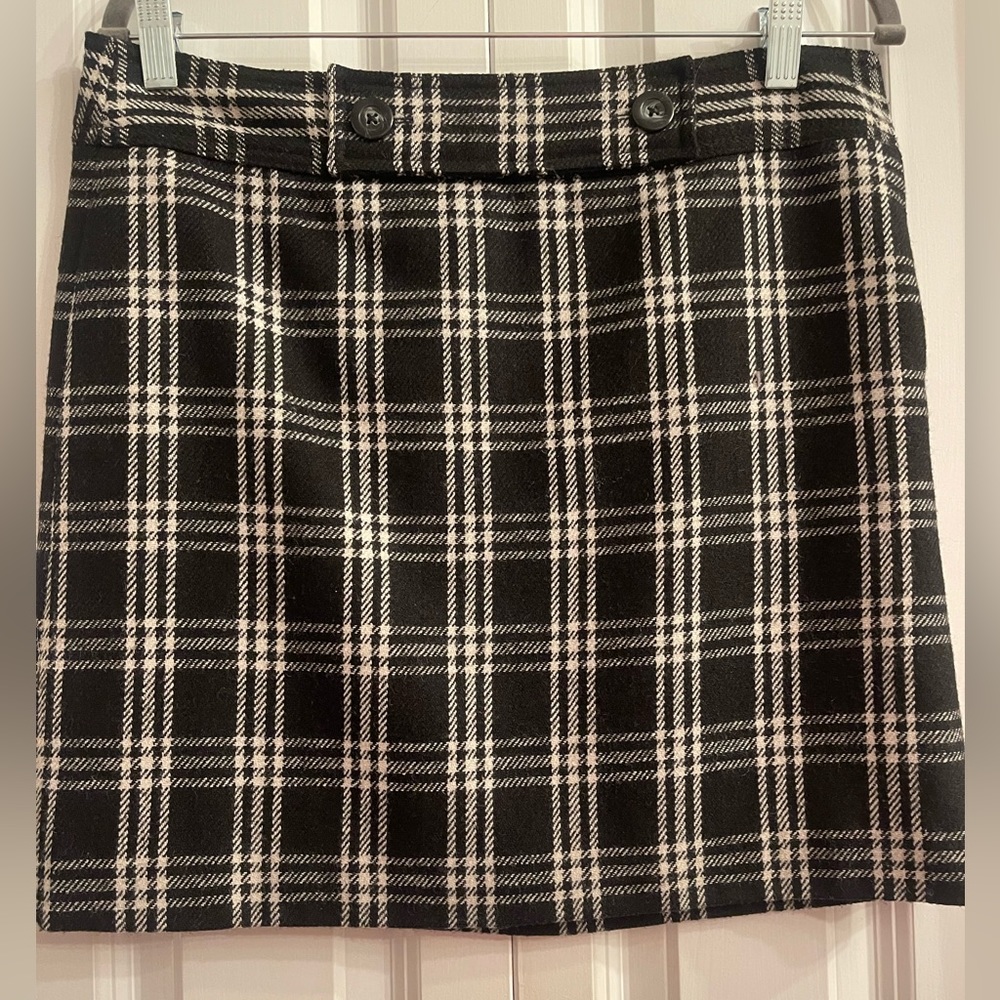 Ann Taylor Loft black and white plaid skirt